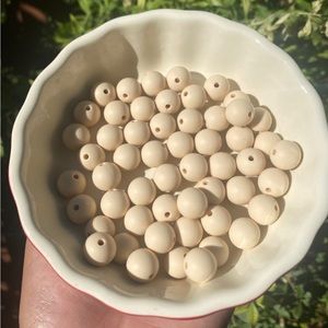 25 Qty 12mm 🍨 Ivory Color Silicone Beads